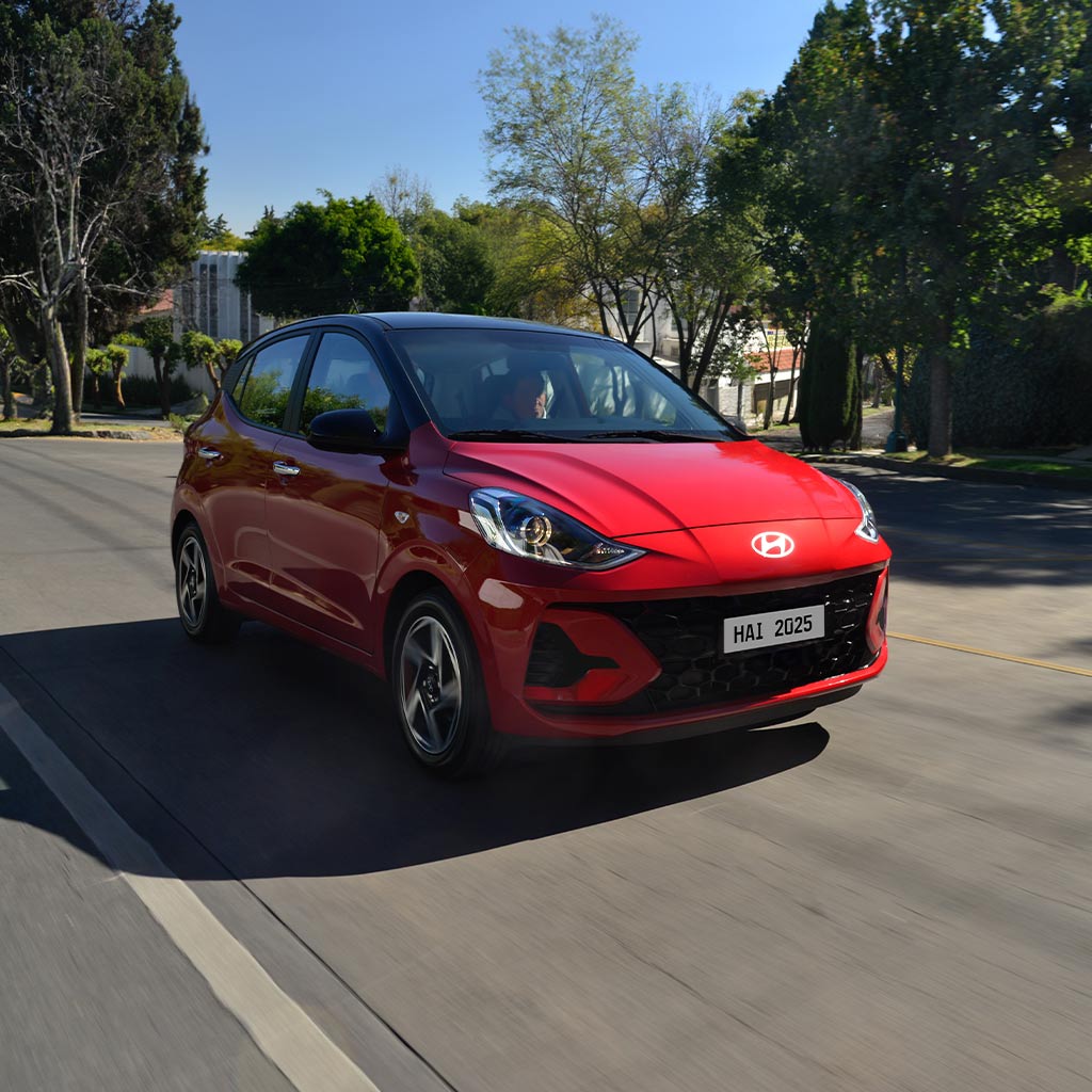 Nuevo Grand i10 HB 2025 rojo vista frontal